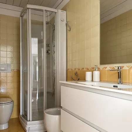 Casa Bole, Rustic-chic Attic With Glimpse *