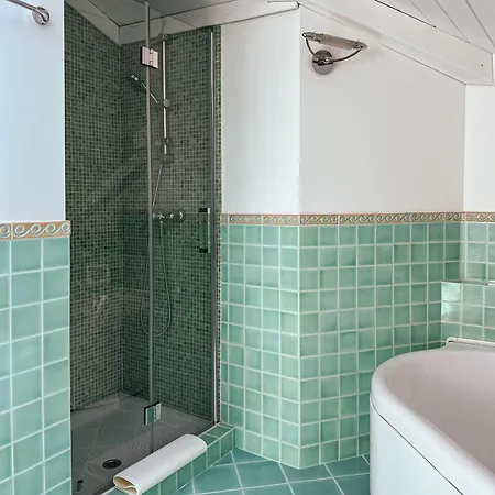 דירה Casa Bole, Rustic-chic Attic With Glimpse *