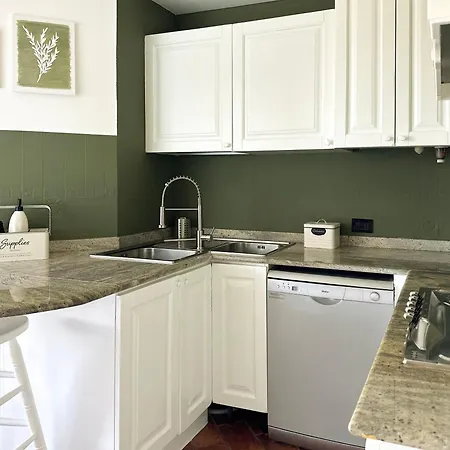 Apartment Casa Bole, Rustic-chic Attic With Glimpse