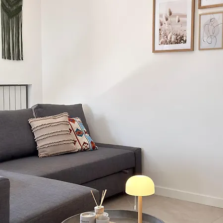 דירה Casa Bole, Rustic-chic Attic With Glimpse