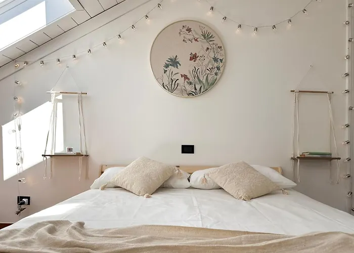 Casa Bole, Rustic-chic Attic With Glimpse Lejlighed Dormelletto