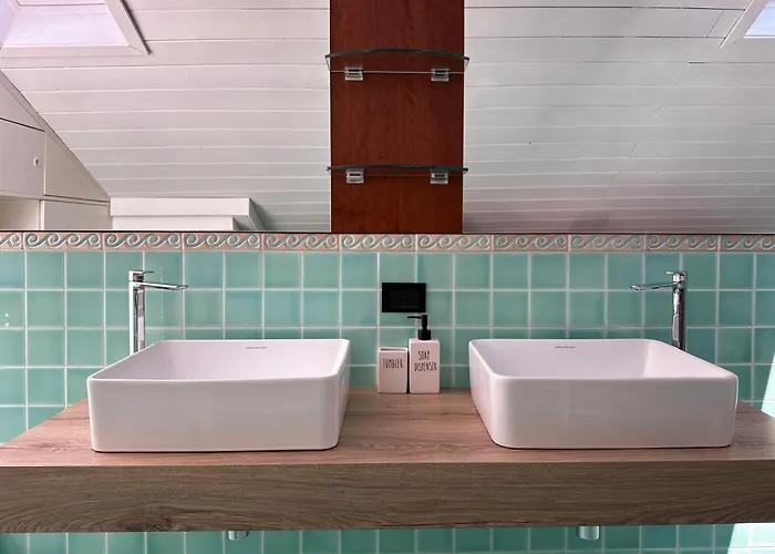 Casa Bole, Rustic-chic Attic With Glimpse * ドルメッレット