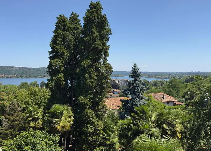 Casa Bole, Rustic-chic Attic With Glimpse Lejlighed Dormelletto