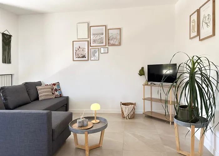 Casa Bole, Rustic-chic Attic With Glimpse ドルメッレット